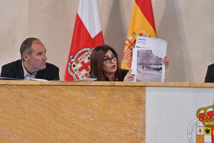 La portavoz del equipo de gobierno del Ayuntamiento de Almería, Sacramento Sánchez, en el Pleno.