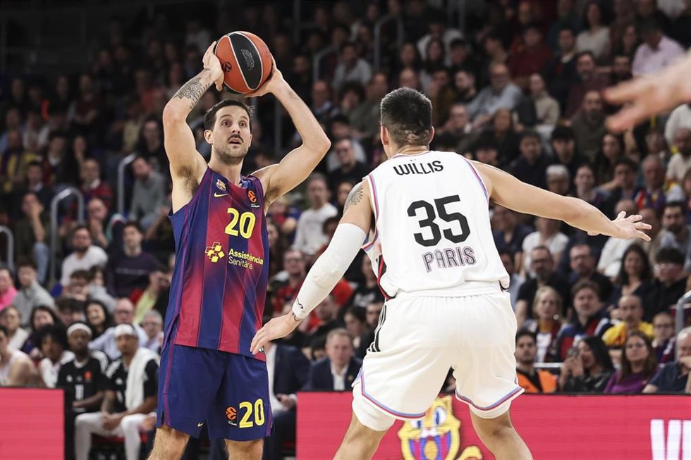 Nico Laprovittola en el partido del Bara contra el Paris Basketball en el Palau Blaugrana