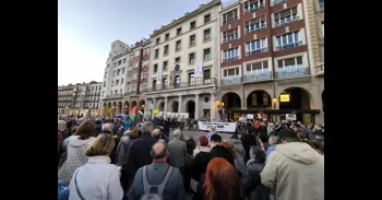 Una multitudinaria concentración en Logroño se posiciona en contra de la guerra y el rearme