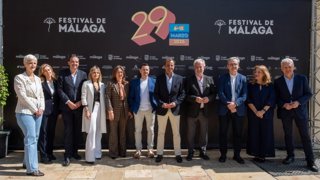 RTVA reconoce al productor José Alba con su Premio Talento Andaluz en el Festival de Málaga.