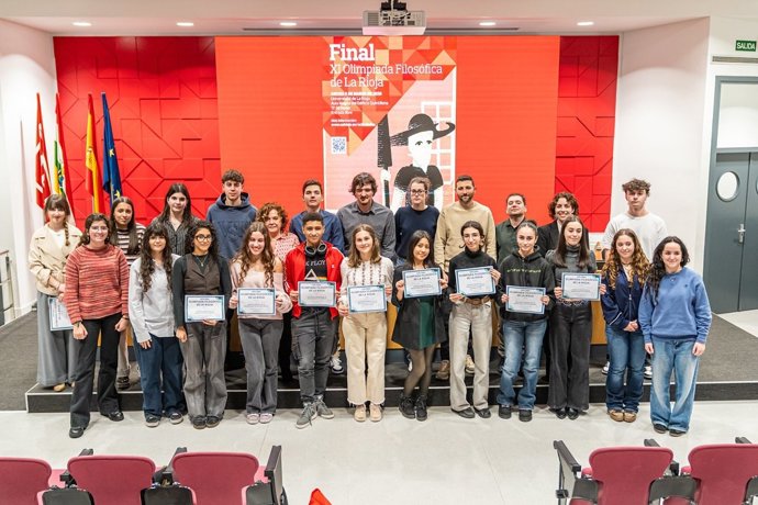 Valvanera Alonso, Isabella Coto, Ángela Pérez, Ayah Moahamed e Israe Jarmoun ganan la Olimpiada Filosofía riojana
