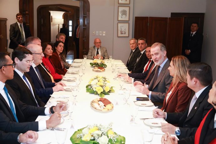 El Rey Felipe VI durante un encuentro con empresarios españoles y asociaciones patronales bolivianas, a 12 de marzo de 2026, en La Paz (Bolivia).