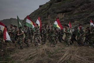 Efectivos de las fuerzas kurdas en Erbil, Irak