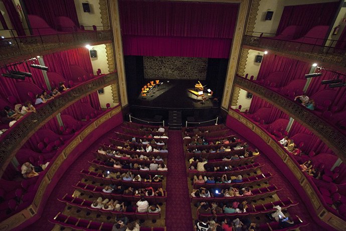 Archivo - El Gran Teatro de Cáceres