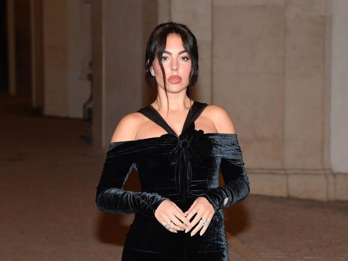 Georgina Rodríguez en el desfile de Valentino, en la Semana de la Moda de Roma.
