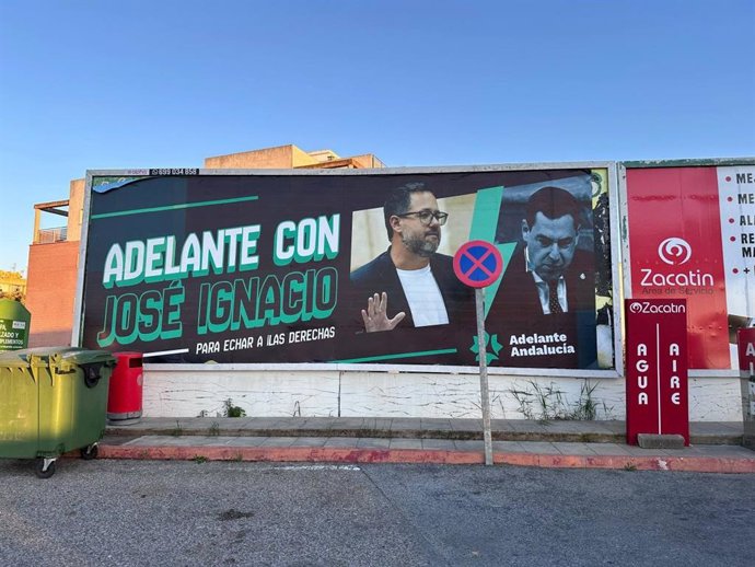 Imagen de la valla publicitaria de Adelante Andalucía para la precampaña de las elecciones andaluzas.