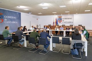 La consejera de Desarrollo Rural, María Jesús Susinos, se reúne con representantes de las organizaciones profesionales agrarias