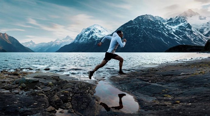 Kilian Jornet y Julbo presentan su primera colección de gafas deportivas.