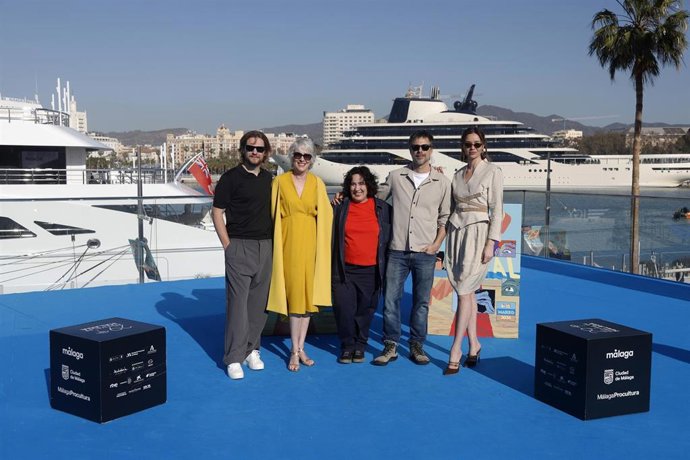 Photocall de 'Cada día nace un listo' en el Festival de Málaga.