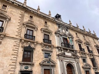 Fachada de la sede del TSJA en Granada.
