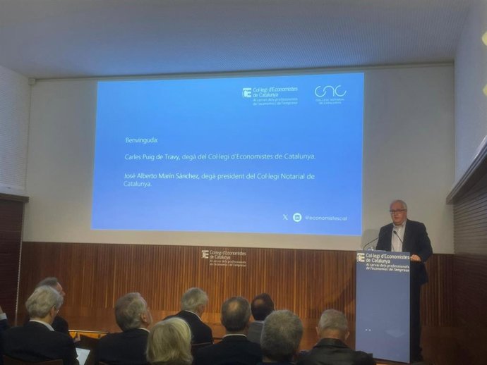 El decano del Col·legi Notarial de Catalunya, José Alberto Marín, durante la presentación del informe.