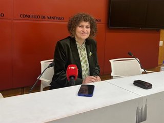 La alcaldesa de Santiago, Goretti Sanmartín, en rueda de prensa, a 13 de marzo de 2026.