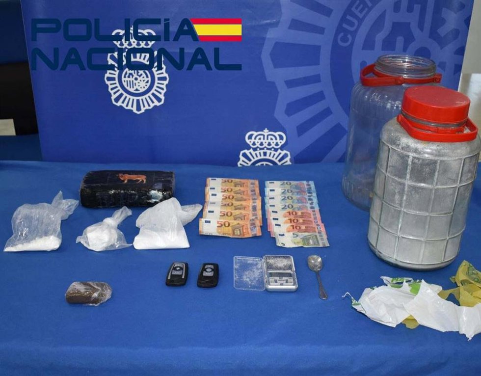 Efectos intervenidos por la Policía en la operación desarrollada en Plasencia.