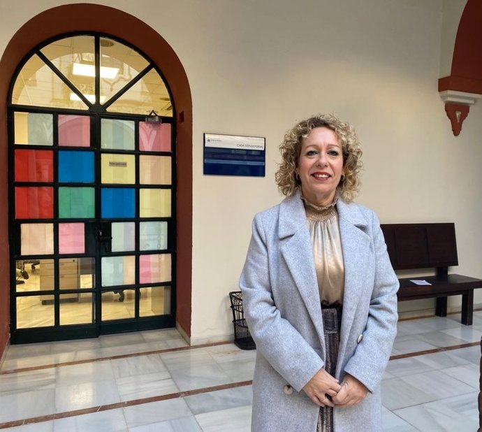 Imagen de la delegada municipal de Recursos Humanos del Ayuntamiento de Alcalá de Guadaíra (Sevilla), Teresa García.