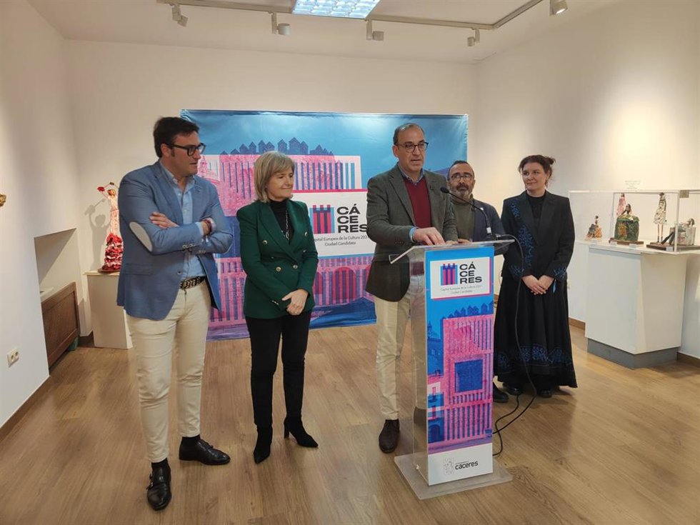 El alcalde de Cáceres, Rafael Mateos, anuncia que la ciudad continúa en la carrera por la capitalidad cultural europea de 2031.