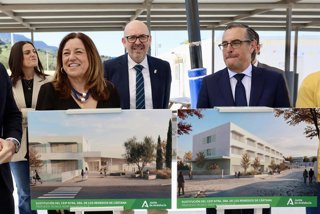 La consejera de Desarrollo Educativo y Formación Profesional de la Junta, María del Carmen Castillo (2i), posa en una foto durante la presentación en Cártama (Málaga) del proyecto del nuevo colegio de Infantil y Primaria Nuestra Señora de los Remedios