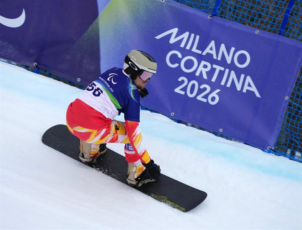 Emilio Redondo durante el banked slalom de Milán-Cortina 2026