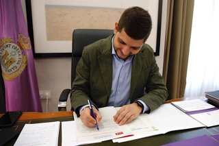 Archivo - El alcalde de Gandia, Jose Manuel Prieto,en una imagen de archivo