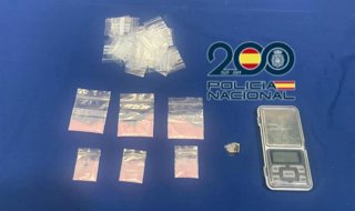 Drogas y báscula de precisión incautadas a un varón en la calle Gabilondo de Valladolid.
