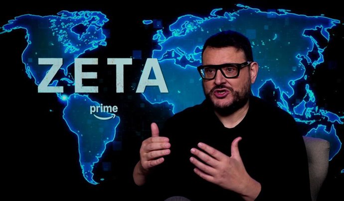 Dani de la Torre dirige a Mario Casas en 'Zeta': "En España seguimos teniendo complejo de inferioridad con lo nuestro"