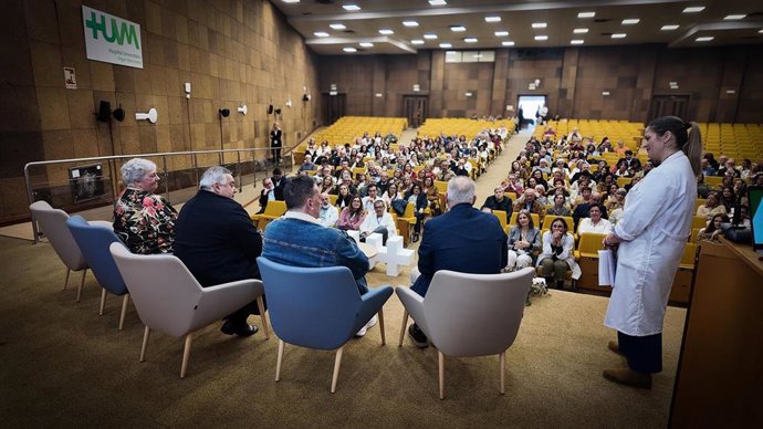Acto de homenaje a los profesionales sanitarios jubilados en el Hospital Virgen Macarena de Sevilla