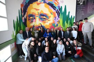 Rocío Díaz recibe el Premio Mariluz Escribano por la Igualdad y la Concordia.