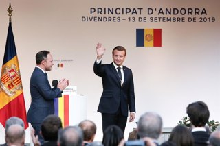 Macron durant la seva visita al Principat el 2019
