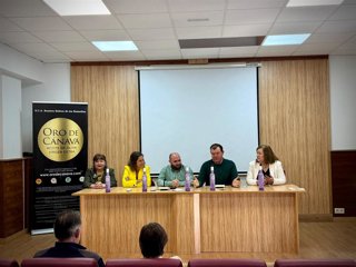 Presentación de la novena edición de la botella solidaria Oro de Cánava.
