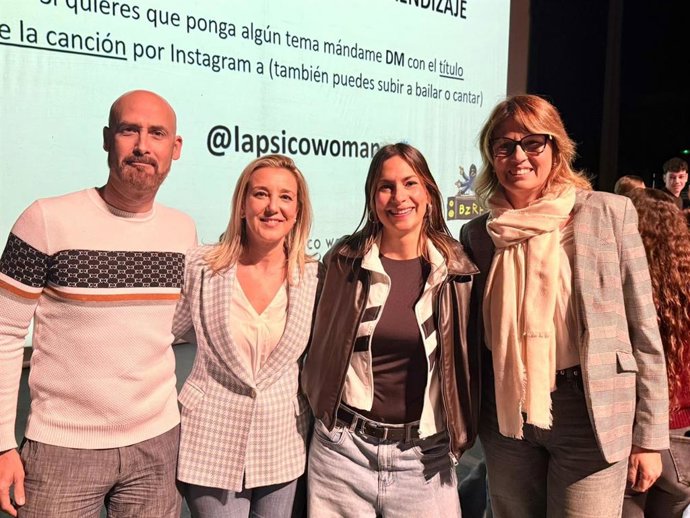 La alcaldesa de Alcalá de Guadaíra, Ana Isabel Jiménez, en la actividad 'Viva el amor del bueno'