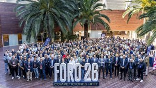 El fútbol español acuerda reformas para sus competiciones oficiales en el Foro 26 de Zaragoza