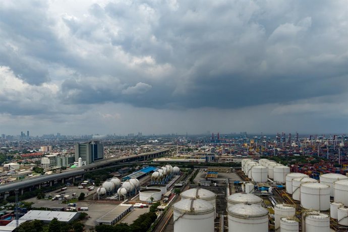 February 25, 2026, Jakarta, Jakarta, Indonesia: Jakarta, Indonesia, 25 February 2026: Pertamina's oil processing facilities in the Tanjung Priok and Plumpang port areas, North Jakarta, Indonesia. Global crude oil prices experienced a significant increase 