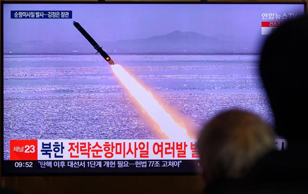 Archivo - Televisión surcoreana informa de pruebas de misiles en Corea del Norte (archivo).