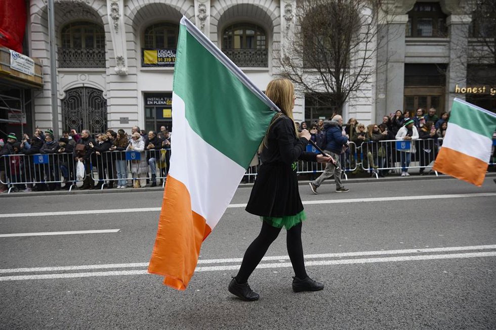 Archivo - Archivo.- Desfile de San Patricio en la Gran Vía