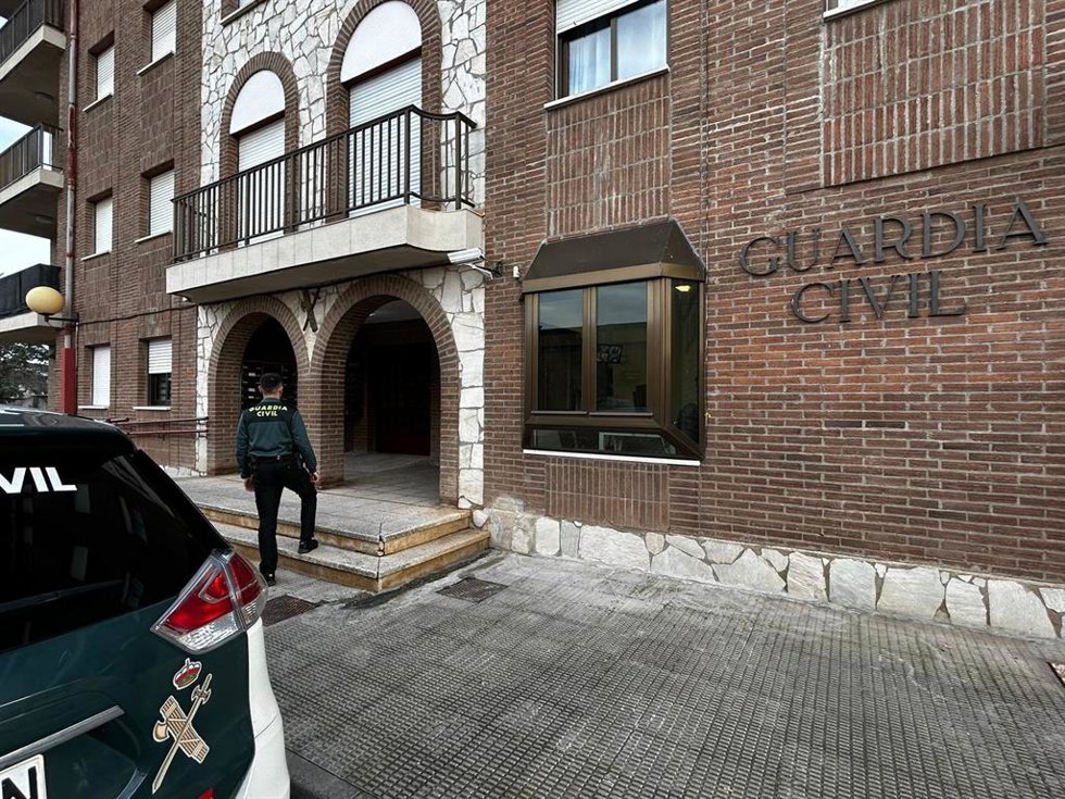 Archivo - Sucesos.- Detienen a dos personas por un delito de robo con fuerza ocurrido en la localidad de Fraga