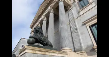 El PP pide la comparecencia de CNAE en el Congreso y el PNV considerar a los profesores como conductores profesionales