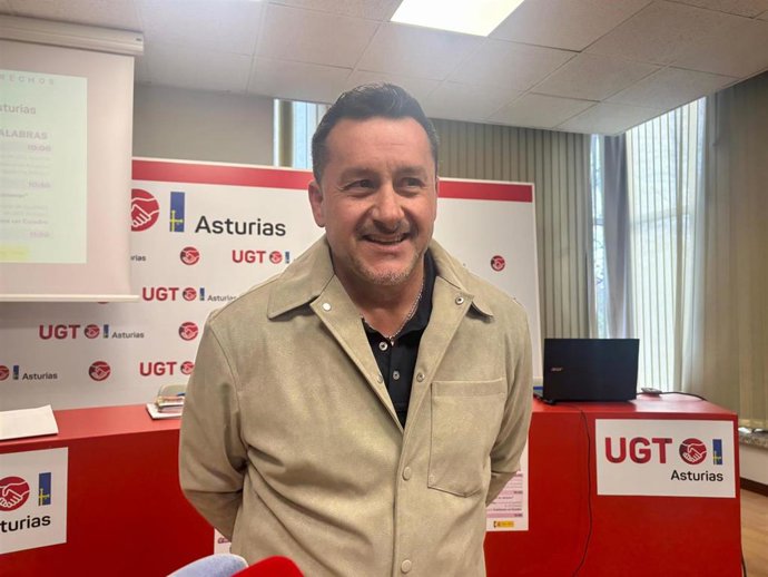El secretario General de UGT Asturias, Javier Fernández Lanero.