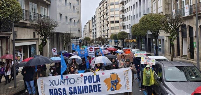 Manifestación médica en Santiago convocada por el sindicato O'Mega