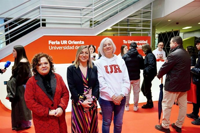 Más de 1.200 personas participan en la Feria UR Orienta, que ha presentado los 20 grados de la UR