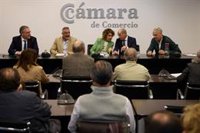 Montero recibe y estudiará la propuesta para declarar el Campo de Gibraltar zona de especial interés económico