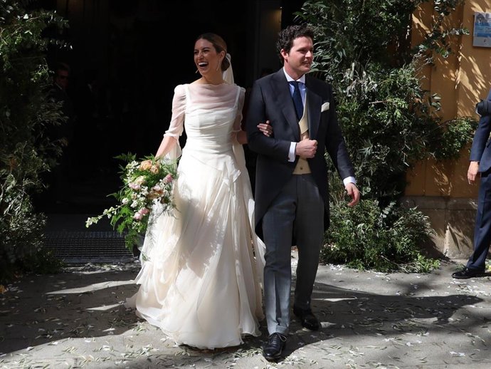 La boda de Luis Domecq y Myriam Gonzalo reúne a Claudia Osborne, El Juli y otros rostros de la alta sociedad en Sevilla