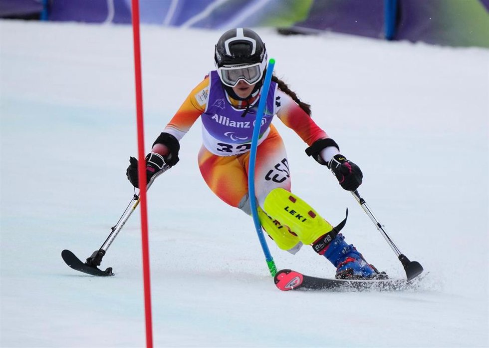 María Martín-Granizo durante el eslalon de los Juegos Paralímpicos de Invierno de Milán y Cortina d'Ampezzo 2026