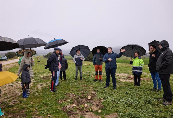 Presentación de la recuperación ambiental del barranco de Areabidea en Adiós.