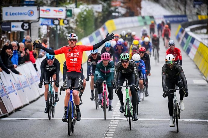 Dorian Godon se impone en la séptima etapa de la París-Niza 2026