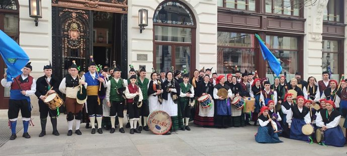 Comitiva asturiana en el desfile de San Patricio en Madrid.