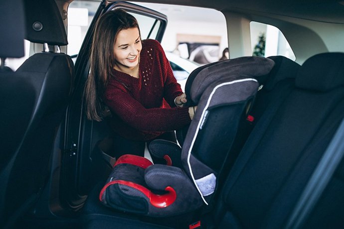 Archivo - El Gobierno destaca la importancia de utilizar sistemas de retención infantil homologados