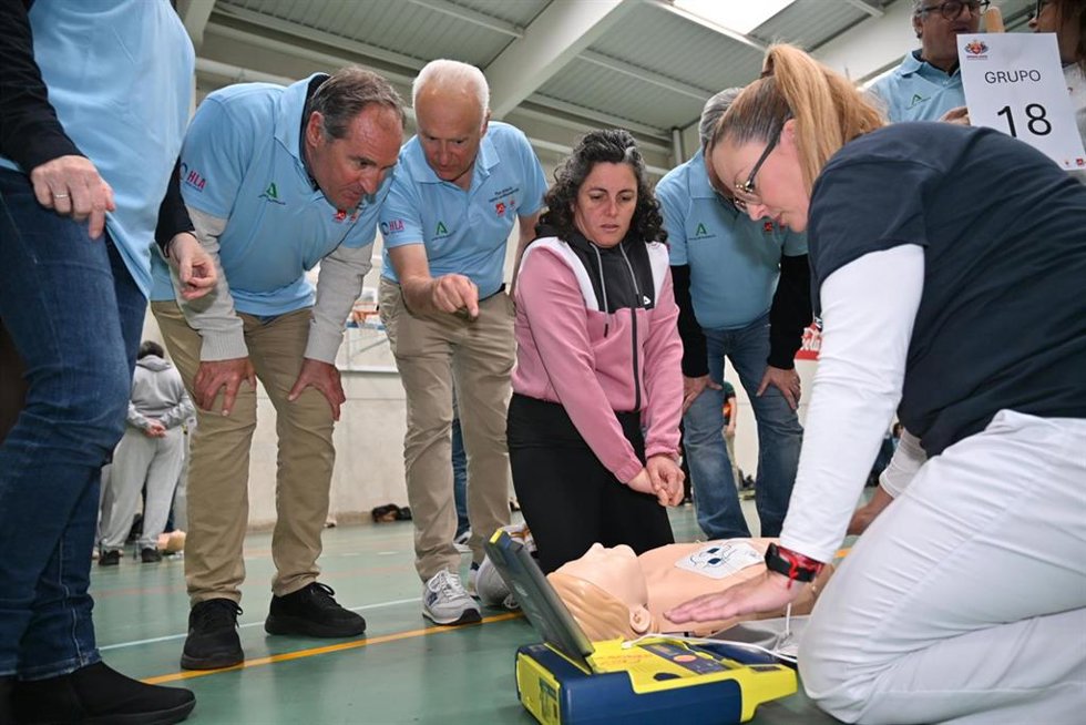 Jornada de formación para una Semana Santa "cardioasegurada".