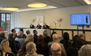 Esteban Urreiztieta reivindica en la UCAV el periodismo de investigación que destapa "escándalos de corrupción"