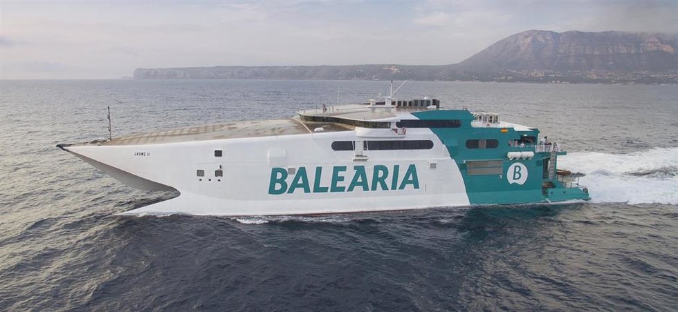 Archivo - Un barco de Baleria.