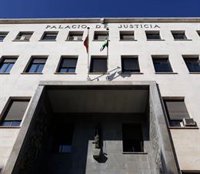 Condenado en Almería por continuos malos tratos a su esposa, a la que encerró varios días durante un crucero