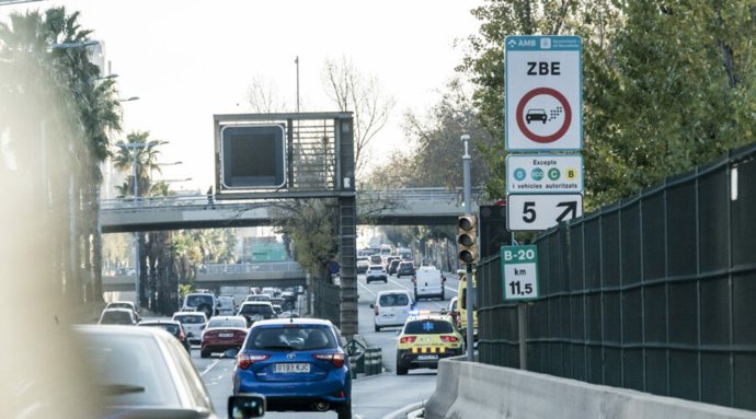 Barcelona reactiva la Zona de Baixes Emissions a partir d'aquest dilluns.